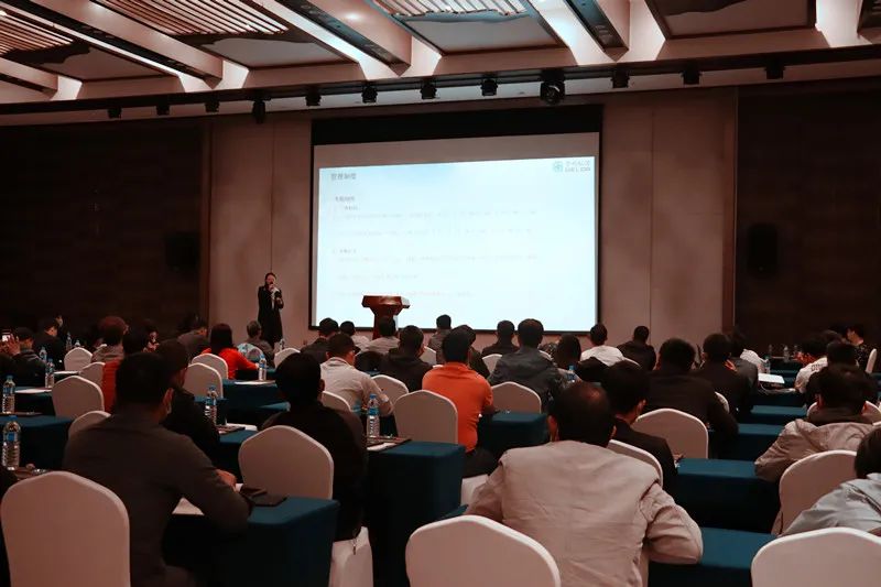 日韩痴汉电车无码AV