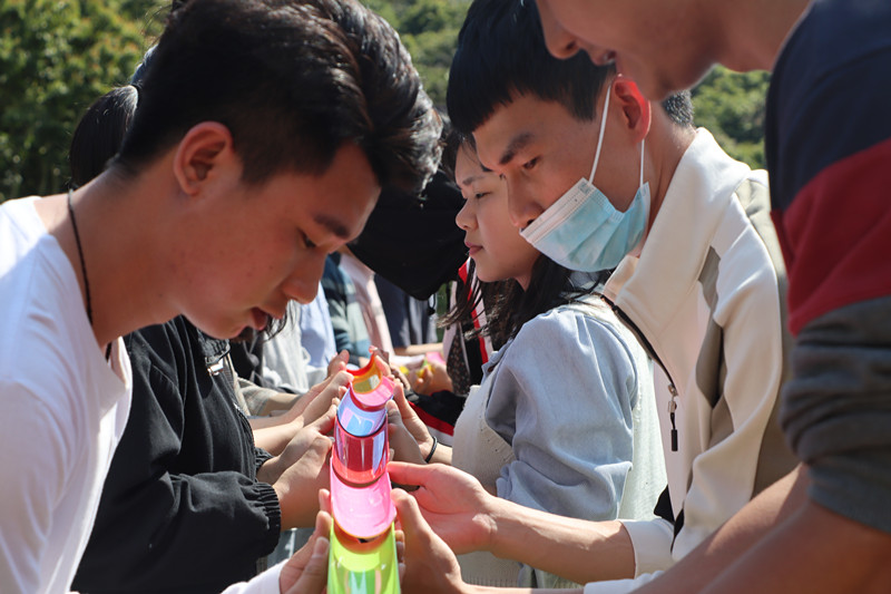 日韩痴汉电车无码AV