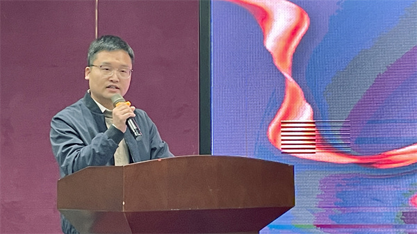 日韩痴汉电车无码AV