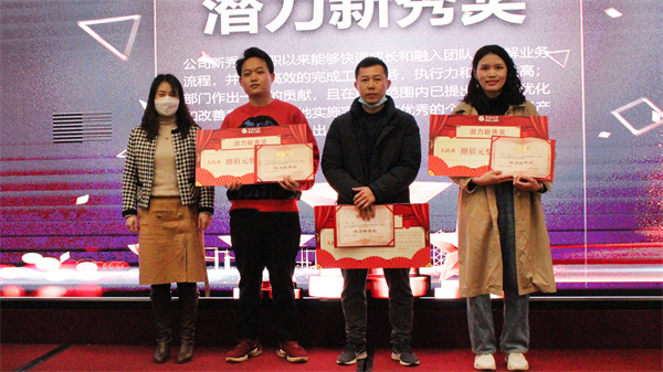 日韩痴汉电车无码AV