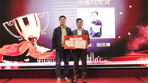 日韩痴汉电车无码AV