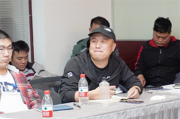 日韩痴汉电车无码AV