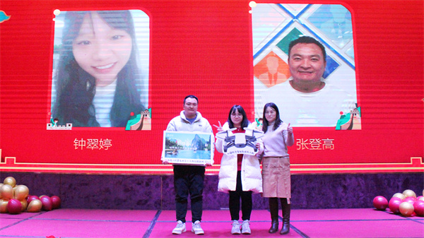 日韩痴汉电车无码AV