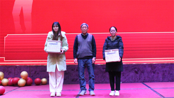 日韩痴汉电车无码AV