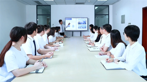 日韩痴汉电车无码AV