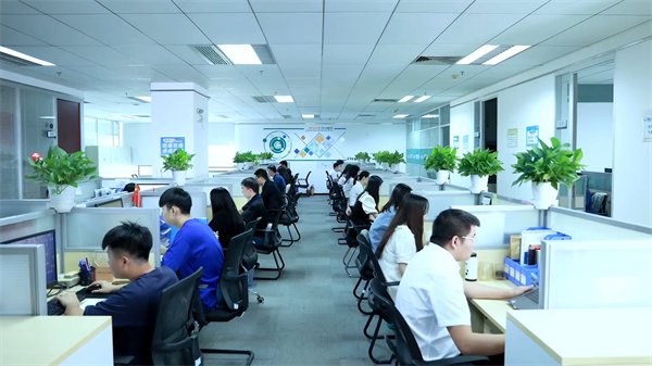 日韩痴汉电车无码AV