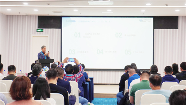 日韩痴汉电车无码AV