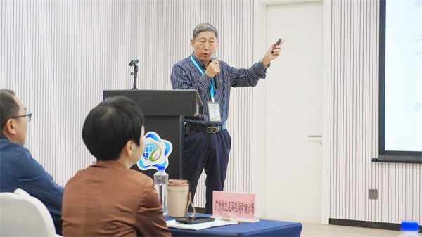 日韩痴汉电车无码AV