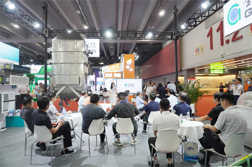 日韩痴汉电车无码AV