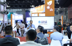 日韩痴汉电车无码AV