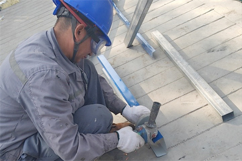 日韩痴汉电车无码AV