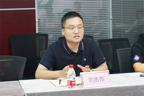 日韩痴汉电车无码AV