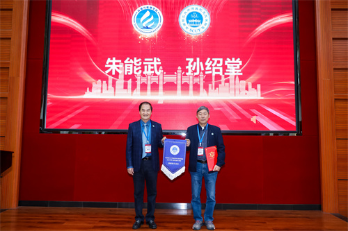 日韩痴汉电车无码AV