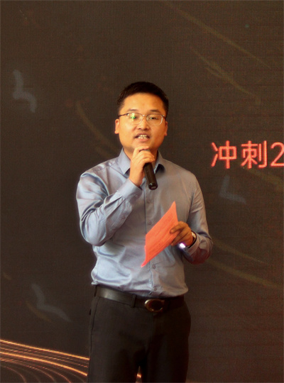 日韩痴汉电车无码AV