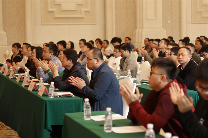 日韩痴汉电车无码AV