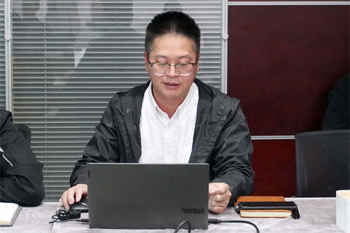 日韩痴汉电车无码AV