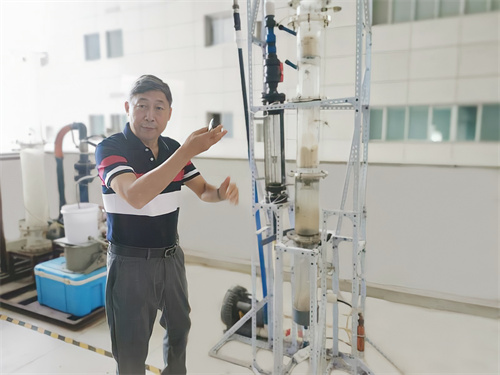 日韩痴汉电车无码AV