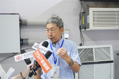 日韩痴汉电车无码AV